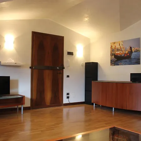 Tra Le Cupole Del Duomo - Bordon 4 * Тревизо